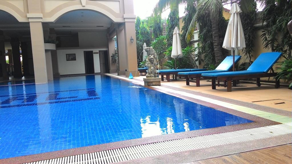 Bali Hotel Phnom Penh Rum bild