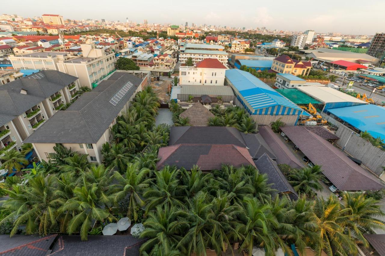 Bali Hotel Phnom Penh Exteriör bild